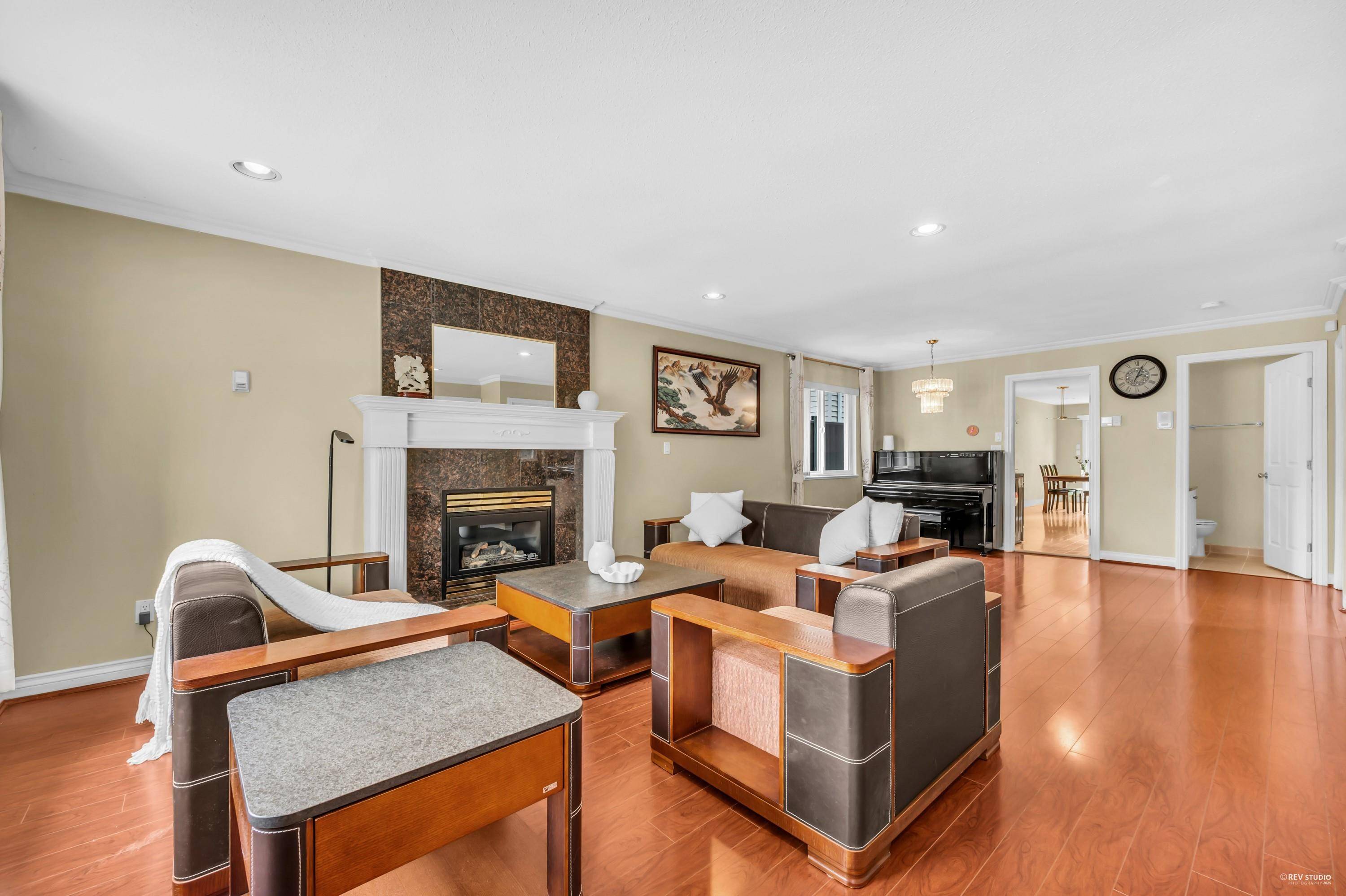 7222 16th AVE, Burnaby, BC V3N 1N5