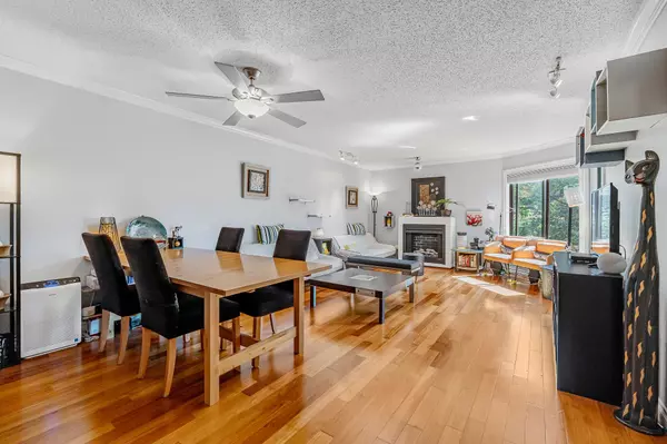 White Rock, BC V4B 3T7,1520 Vidal ST #302