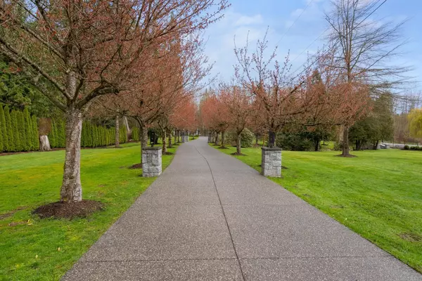 Maple Ridge, BC V2W 1M8,10721 268 ST