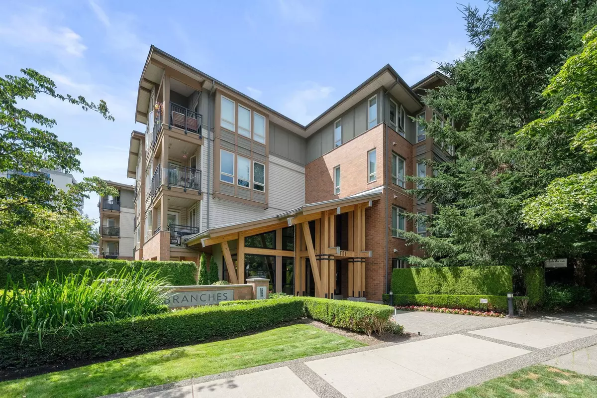 North Vancouver, BC V7J 1S3,1111 E 27th ST #204