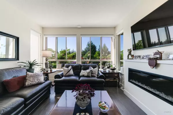 Coquitlam, BC V3E 0B5,3132 Dayanee Springs BLVD #107
