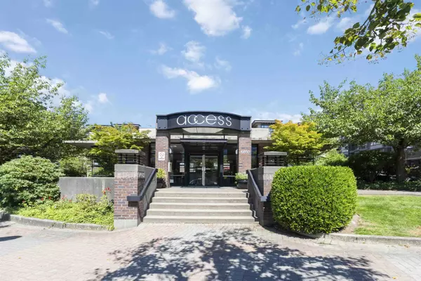 10838 City Pkwy #338, Surrey, BC V3T 5X9