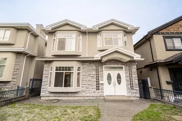 Vancouver, BC V5P 1R9,2283 E 48th AVE