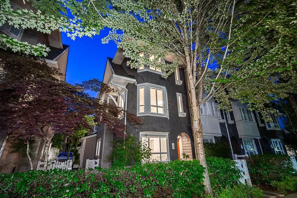 Port Coquitlam, BC V3B 0C7,2418 Avon PL #14