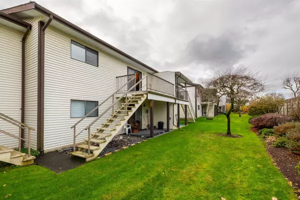 Abbotsford, BC V2T 5T6,32718 Garibaldi DR #23