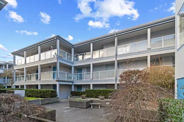Maple Ridge, BC V2X 6P3,11519 Burnett ST #104