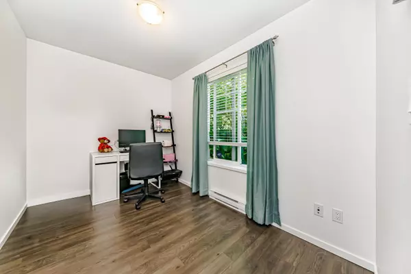 Surrey, BC V3R 0C9,15340 Guildford Drive DR #43