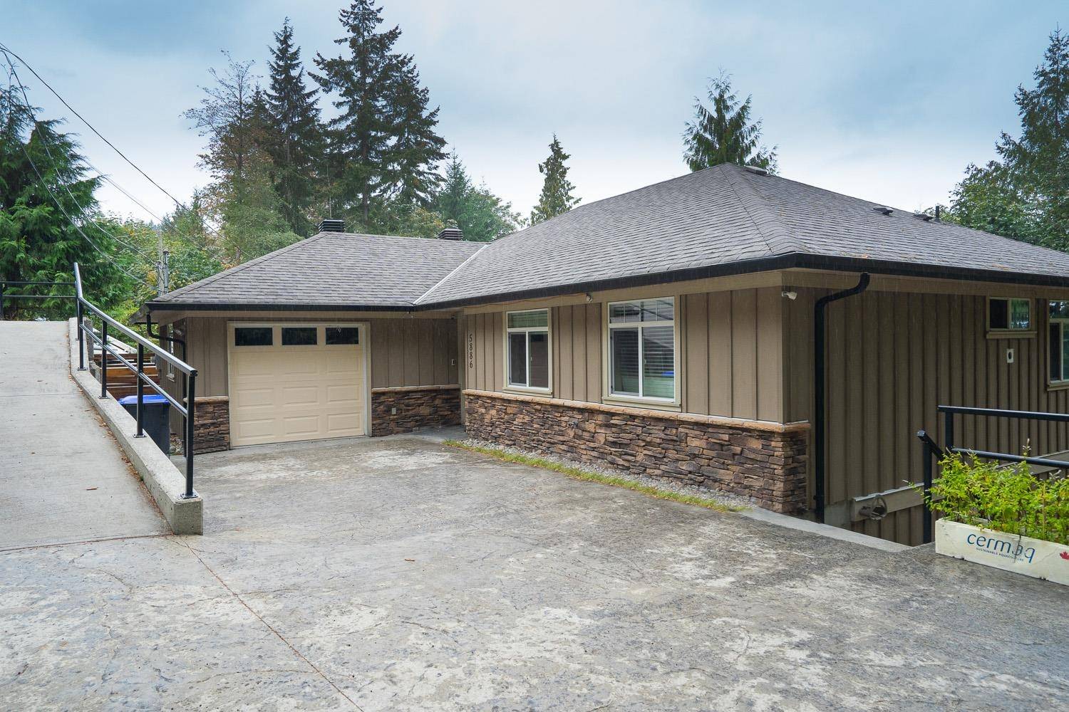 5886 Sandy Hook RD, Sechelt, BC V7Z 0P4