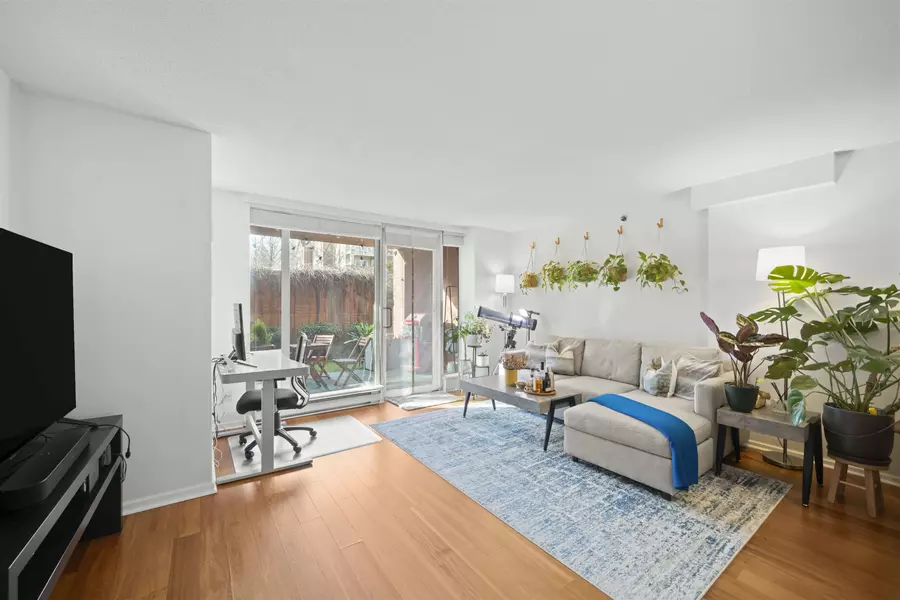 503 W 16th AVE #106, Vancouver, BC V5Z 4N3