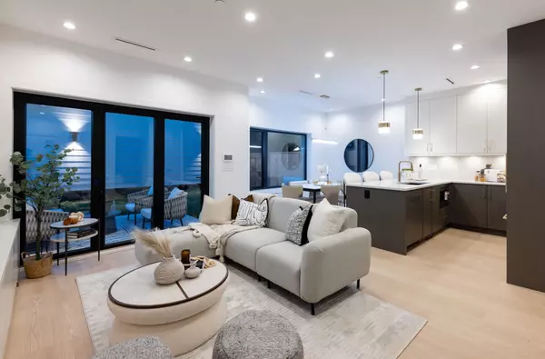 Vancouver, BC V5T 2P1,1079 E 14th AVE ##2