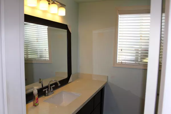 Richmond, BC V7A 3H4,11720 Seabrook CRES