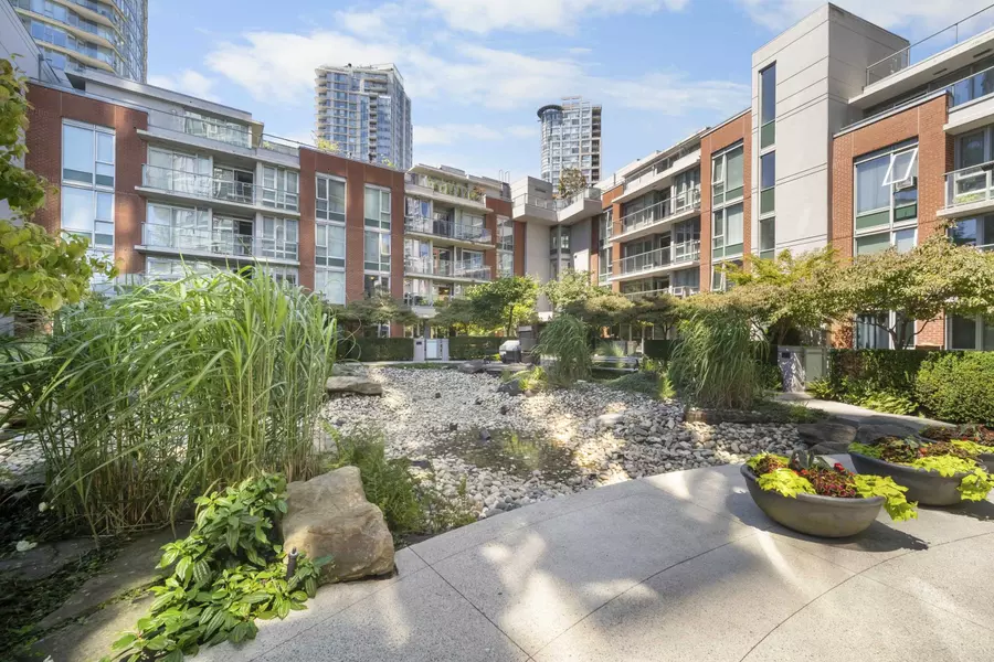 618 Abbott ST #501, Vancouver, BC V6B 0C1