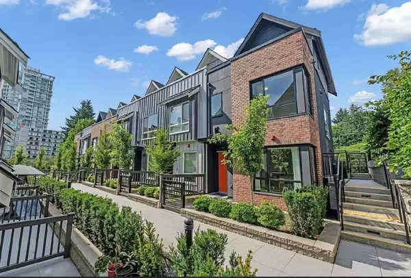 609 Sydney AVE #113, Coquitlam, BC V3K 3K1
