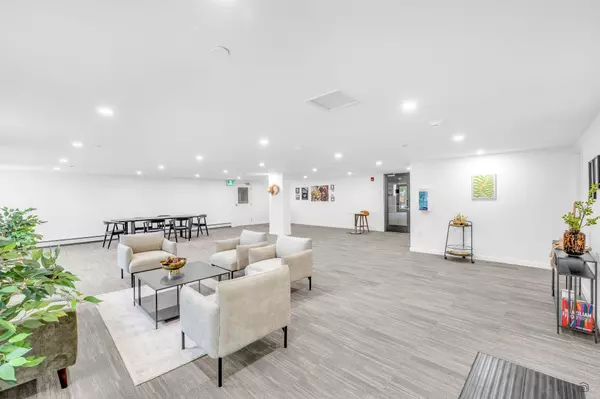 13969 96 AVE #603 Surrey, BC V3T 0S9