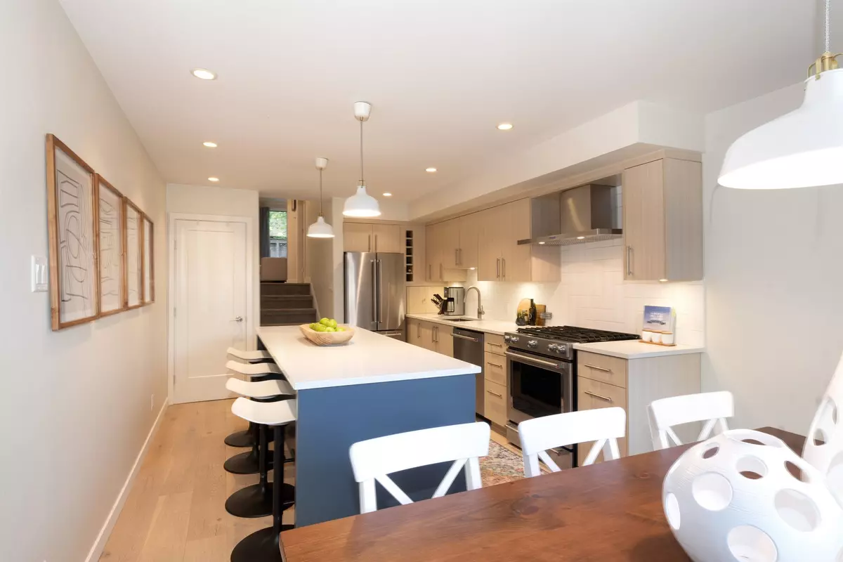 Vancouver, BC V5Z 4A1,712 Millyard