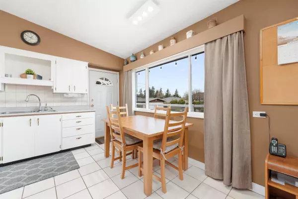 10257 125 ST Surrey, BC V3V 4Y5