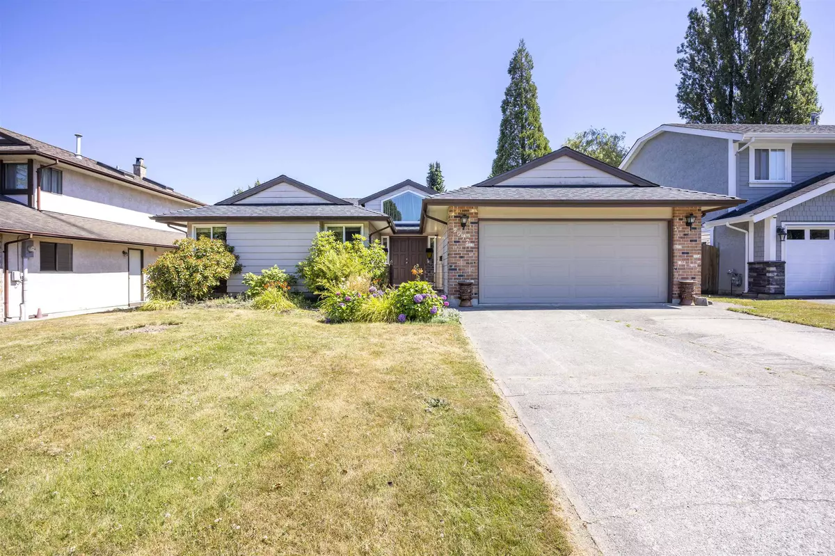 Surrey, BC V4A 6S3,2072 156a ST