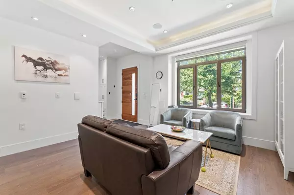 Vancouver, BC V6N 3J7,3412 W 43rd AVE