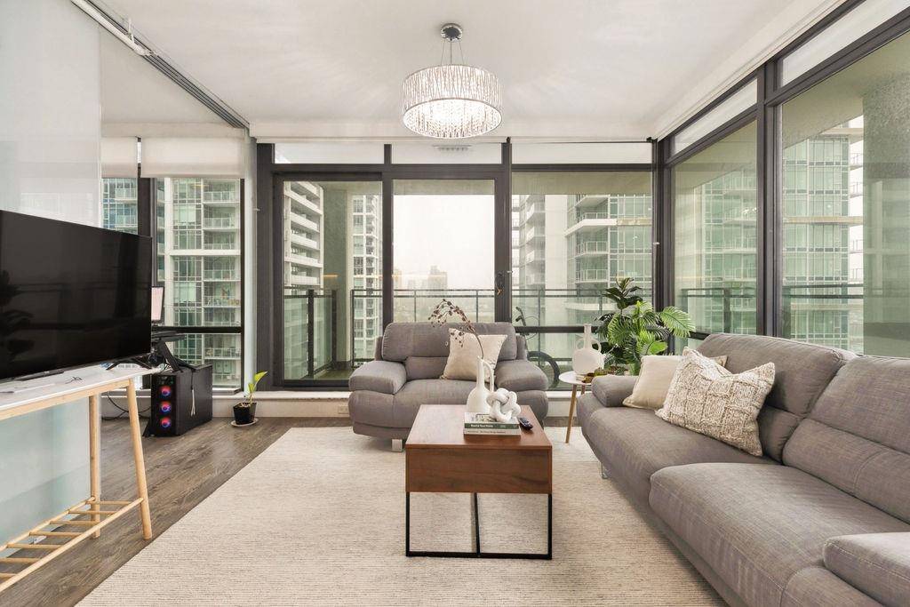 Burnaby, BC V5C 0K2,2378 Alpha AVE #1603