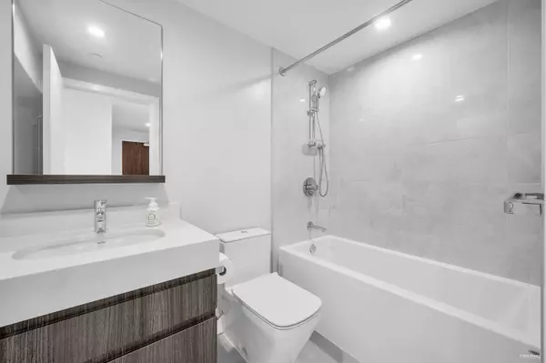 Burnaby, BC V5H 0K9,6537 Telford AVE #1304