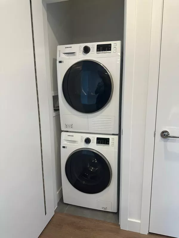 Surrey, BC V3T 0S4,13359 Old Yale RD #2401