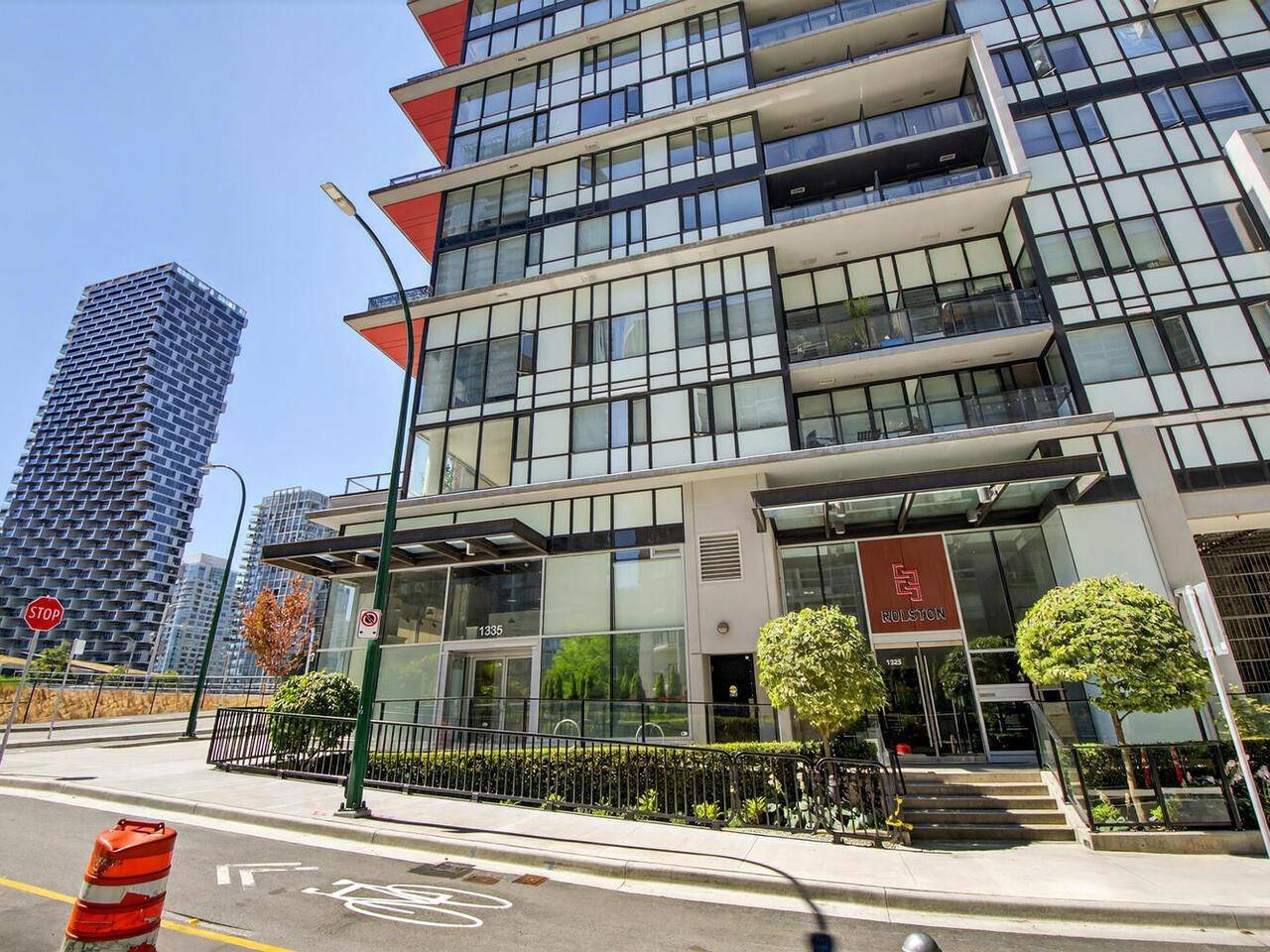 1325 Rolston ST #1212, Vancouver, BC V6B 0M2