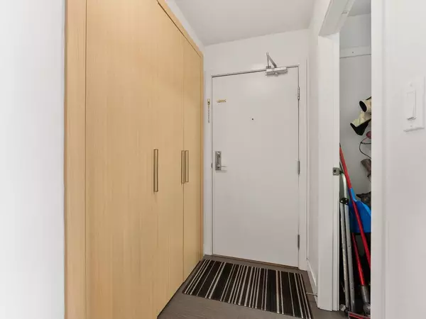 Vancouver, BC V6B 0M2,1325 Rolston ST #1212