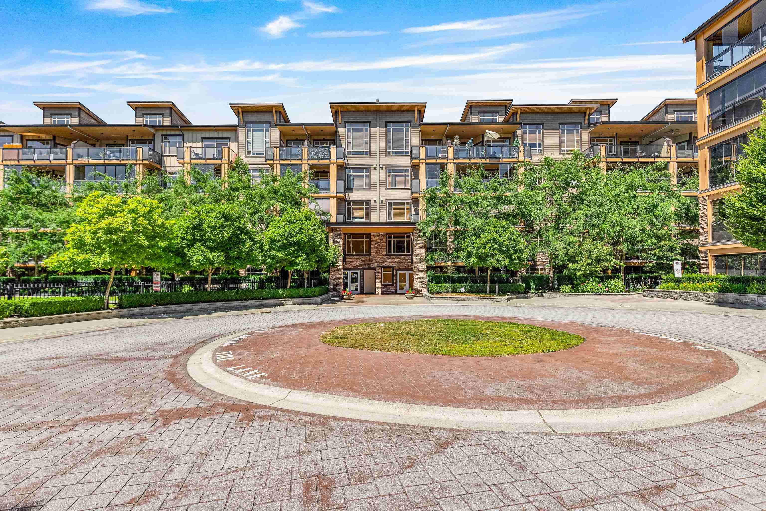 Langley, BC V2Y 0N4,8258 207a ST #356