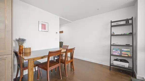 5629 Birney AVE #602 Vancouver, BC V6S 0L5