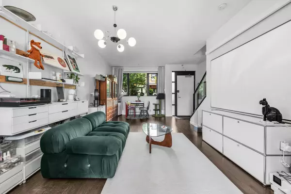 Vancouver, BC V5Z 3G9,6426 Ash ST