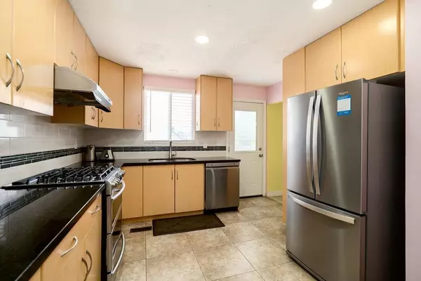 2575 E 29th AVE, Vancouver, BC V5R 1V2