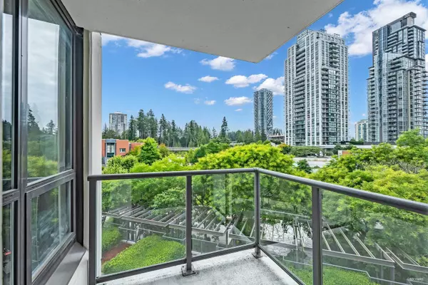 Coquitlam, BC V3B 0B3,2982 Burlington DR #609