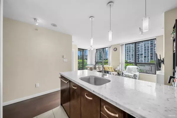 Coquitlam, BC V3B 0B3,2982 Burlington DR #609