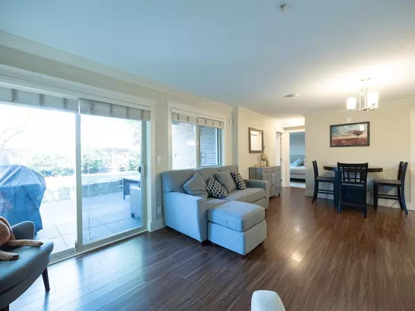 Port Coquitlam, BC V3B 0H8,2175 Fraser AVE #111