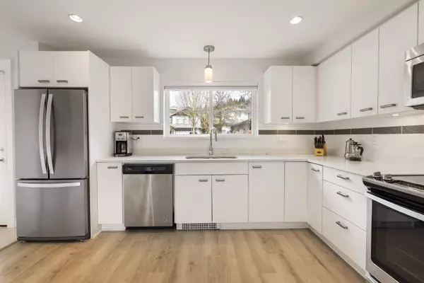 Maple Ridge, BC V4R 0E9,23651 132 AVE #3