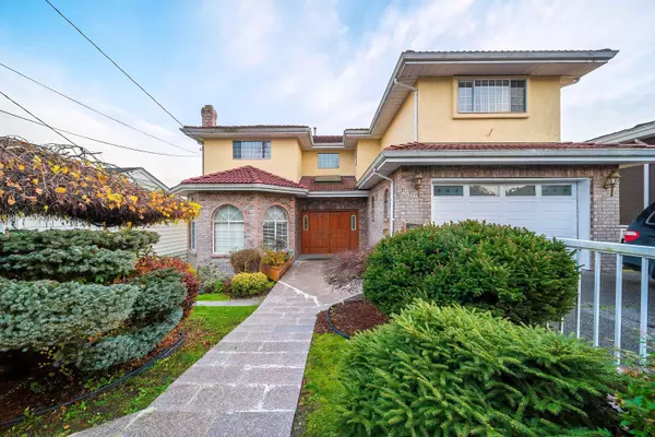 8030 11th AVE, Burnaby, BC V3N 2N7