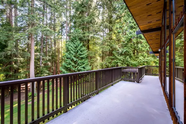 1371 Sunshine Coast HWY Gibsons, BC V0N 1V0