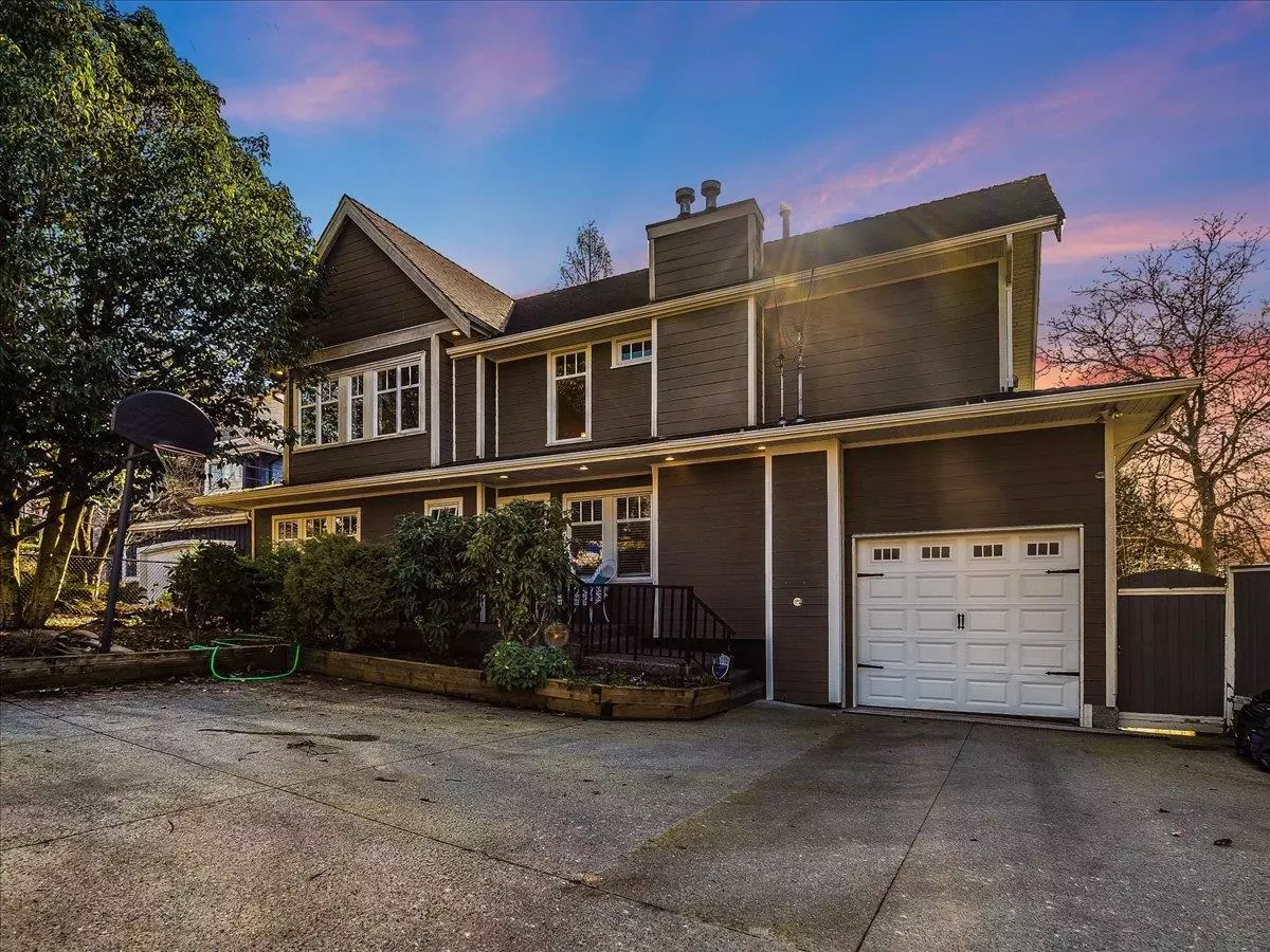 Burnaby, BC V5A 1R9,7124 Broadway