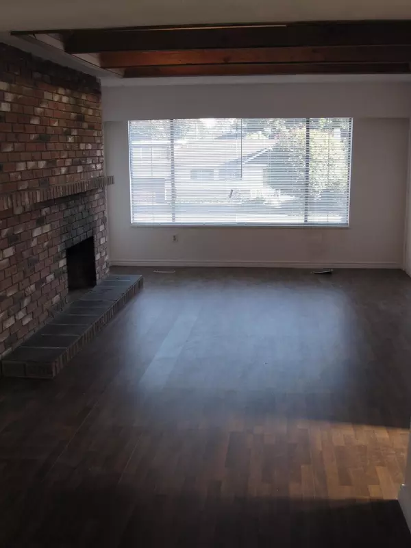 Port Coquitlam, BC V3B 1V6,2165 Prairie AVE #UPPER