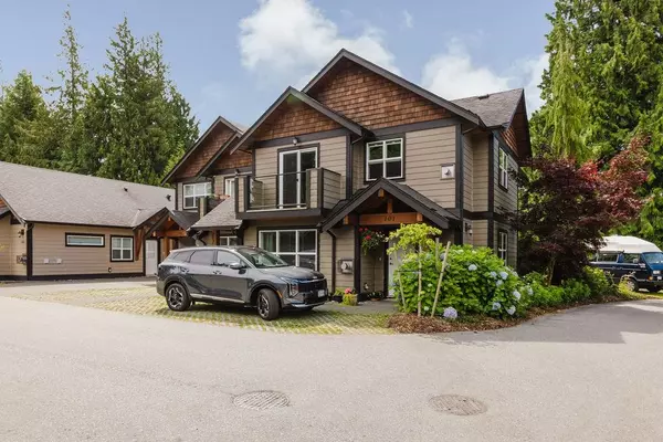 Gibsons, BC V0N 1V8,518 Shaw RD #201