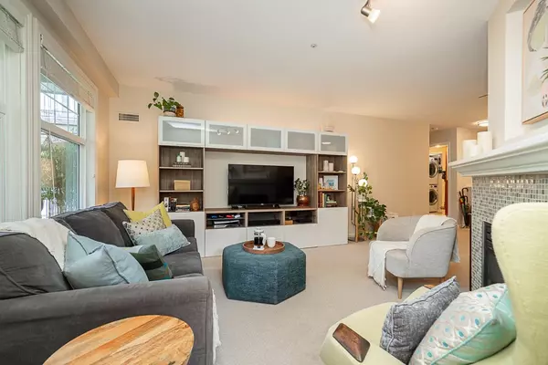 3075 Primrose LN #315, Coquitlam, BC V3B 7S2