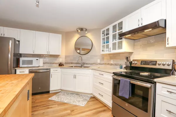 Chilliwack, BC V2R 2X4,45660 Knight RD #208