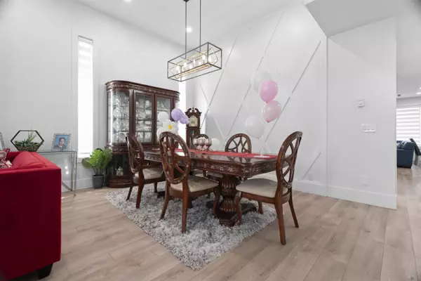 Surrey, BC V4N 6V8,10043 172a ST