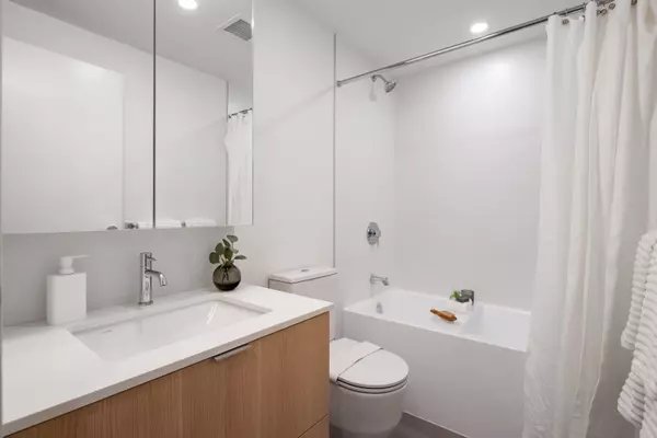 Coquitlam, BC V3K 0J1,318 Alderson AVE #3106