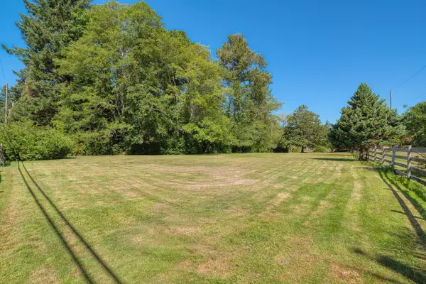 12810 Mainsail RD Madeira Park, BC V0N 2H1