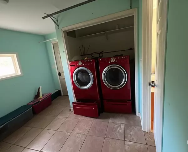 Sardis - Chwk River Valley, BC V2R 4M9,46574 Chilliwack Lake RD