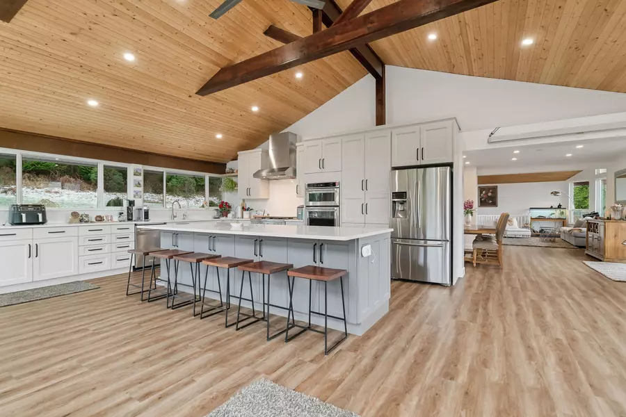 26560 Cunningham AVE, Maple Ridge, BC V2W 1M8