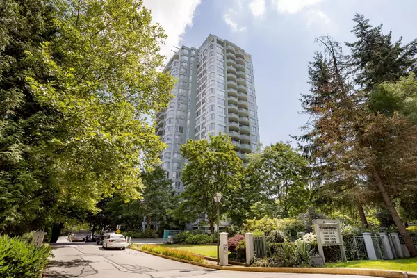 10082 148 ST #704, Surrey, BC V3R 0S3