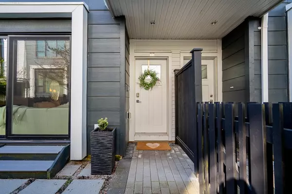 Surrey, BC V3Z 0S5,2280 163 ST #159