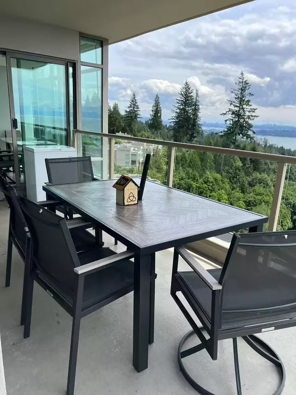 West Vancouver, BC V7S 4W1,3131 Deer Ridge DR #801